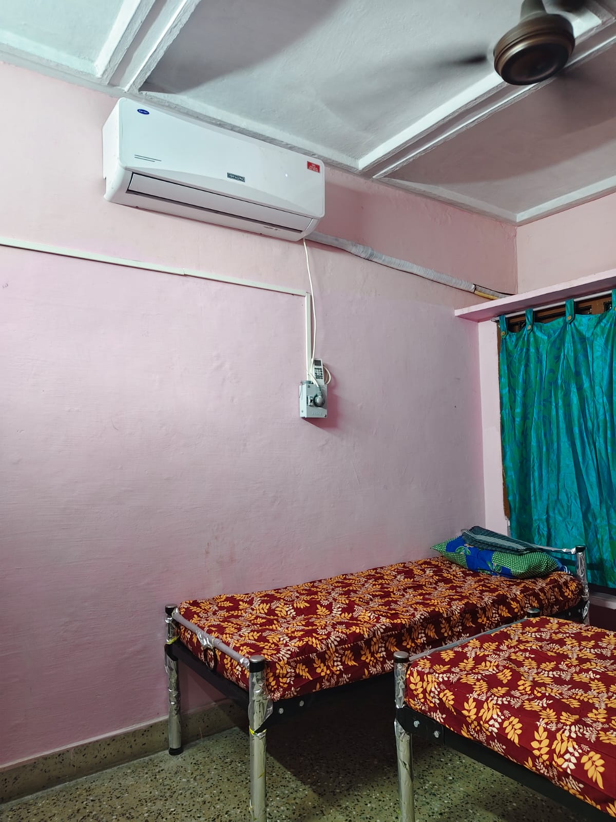 AC – Besant Nagar – EMY paying guest room photo 1