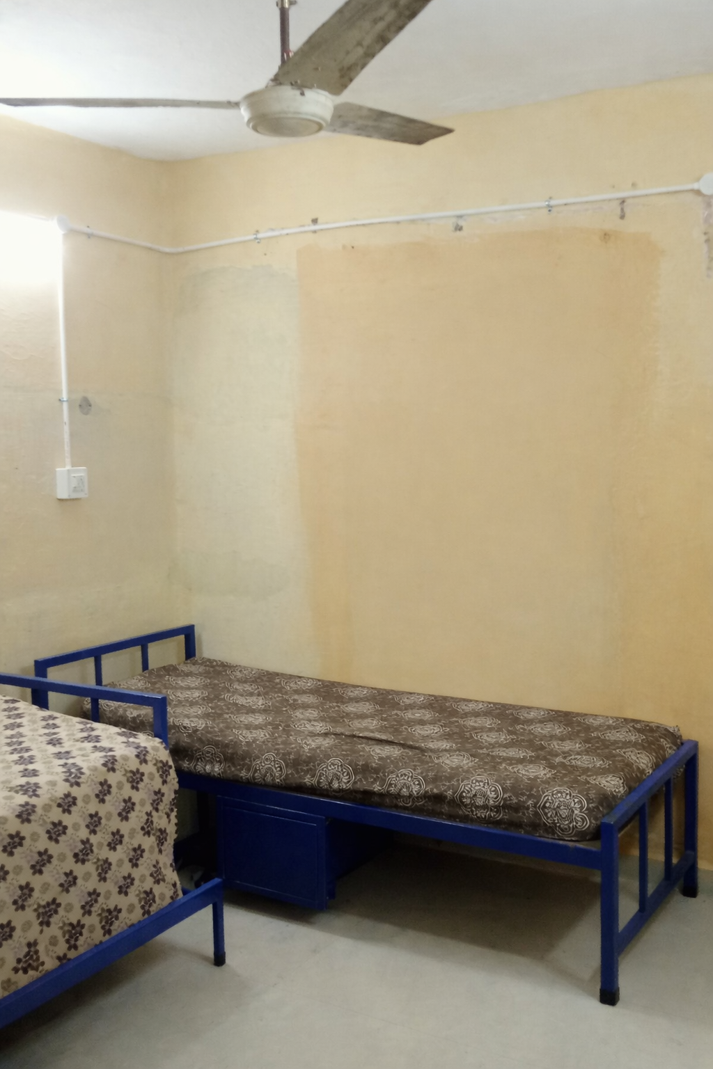 Ind Emy paying guest room photo 7