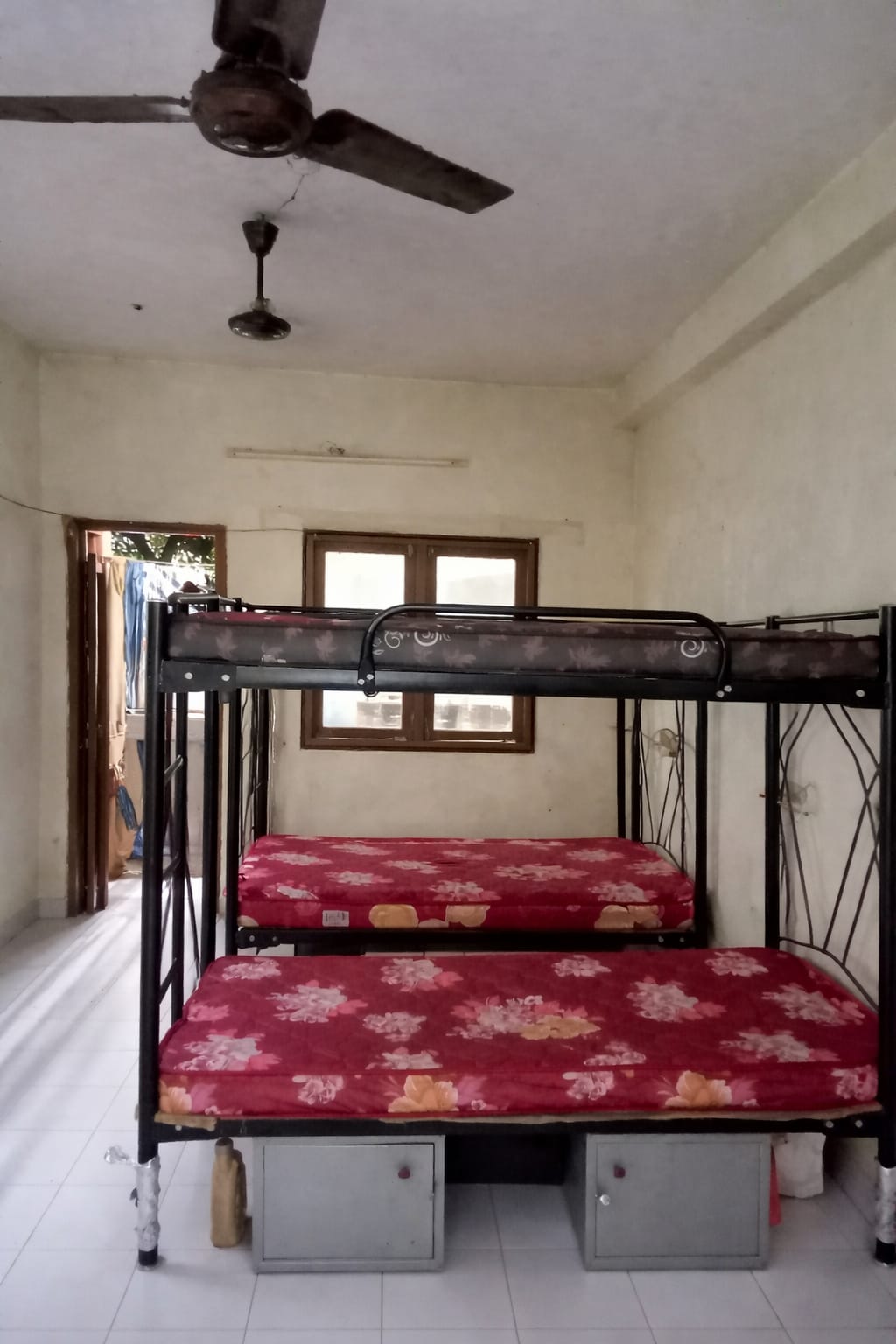 Appu – 7 – EMY paying guest room photo 2