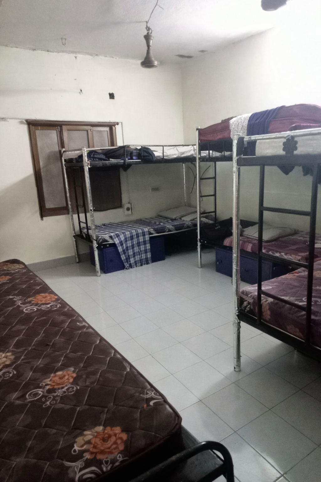 Chand Emy paying guest room photo 4